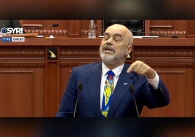 Rama lajthit në Kuvend, fyen opozitën dhe 'cakton' kreun e PD-së