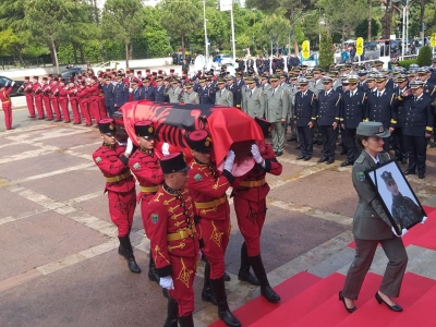 Ceremonia/ Nisin homazhet për nder të nëntetares Zarife Hasanaj, “Dëshmore e Atdheut”