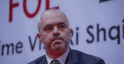 VIDEO/ Kur Edi Rama sulmonte policin e kërcënuar nga Redian Rraja
