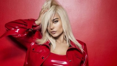 Bebe Rexha korr suksesin e radhës, shpallet artistja më me ndikim e vitit