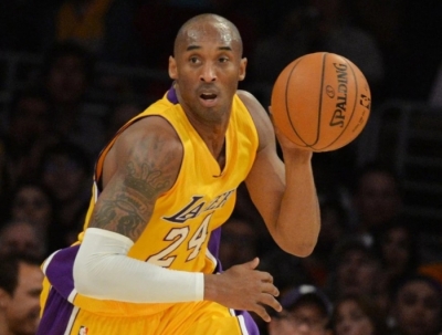 Vdes në aksident ajror legjenda e NBA, basketbollisti Kobe Bryant