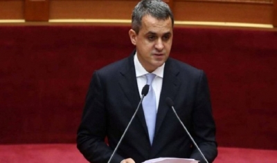 Pragu për bizneset e vogla/ Spahiu: Dështim i politikave fiskale të Rilindjes