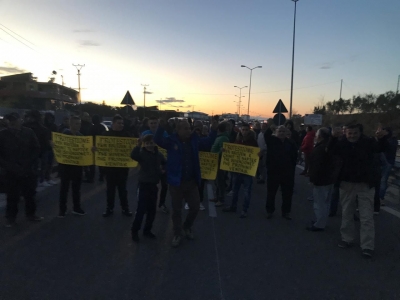 Edhe sot Rrogozhina në protestë kundër ngritjes së çmimit të naftës (Video)..