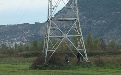 Eksploziv në një shtyllë elektrike në Fushë-Krujë