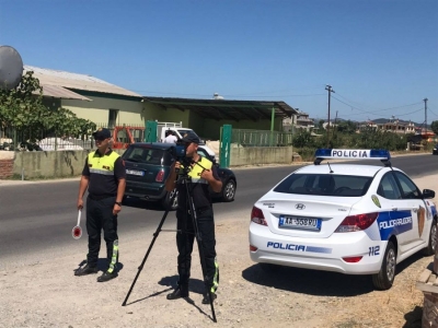 Policia kontroll shpejtësie mjeteve: Autostrada nuk është pistë aerodromi