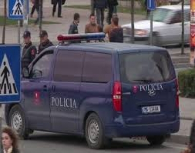 VIDEO/ Policia bleu 240 mijë euro pajisjen që përgjon Whatsapp dhe Viber