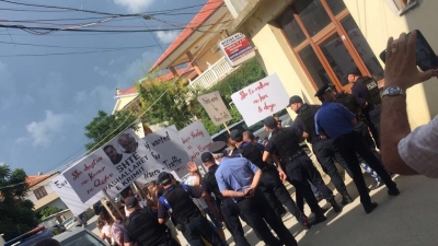 Policia provokon protestuesit në Elbasan me urdhër të Ramës