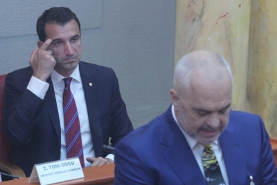 Veliaj do jetë përkrah Dakos/ Zëdhënësja e PD i përvishet Ramës: Kishe idhull Roshin dhe 350 kriminelë…