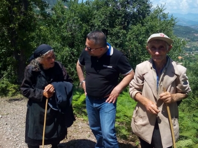 Padishahu Taulant Balla dhe histeria e shpurës së tij