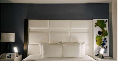 Një studim i ri zbulon se 80% e njerëzve nuk mund të flenë kur largohen nga shtëpia!