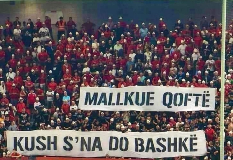 Banderola kundër Ramës në stadium, FSHF nuk u jep bileta ‘Plisave’ të Prishtinës