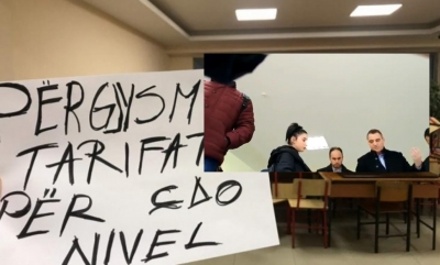 Dekani u bën foto studentëve që të hakmerret në mësim (VIDEO-Denoncimi)