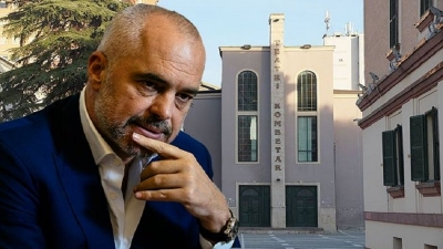 &#039;Teatrin e shembi Edi Rama dhe akush tjetër&#039;