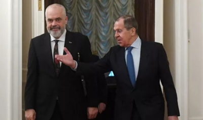 'Nismë shumë e keqe'/ Profesori amerikan: Lavrov i dha ‘puthjen e vdekjes’ Ballkanit të Hapur