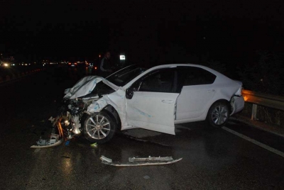 Makina shkatërrohet plotësisht, aksident tek rrethrrotullimi i Kolonjës, plagoset shoferi