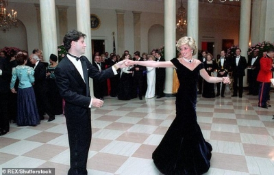 Fustani i famshëm i Lady Diana-s del në ankand për një vlerë marramendëse