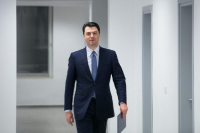 Basha kërkon ndjesë për fjalorin në Kuvend: Triumfoi instikti i prindit pasi u shpif për të mitur