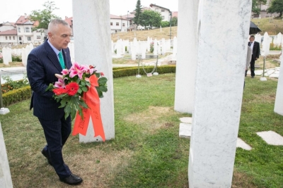 Meta: Tejet i zhgënjyer nga rrëzimi i rezolutës kundër genocidit serb në Srebrenicë
