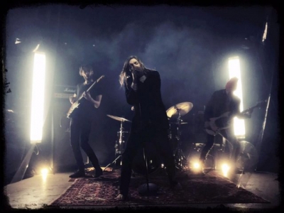 Kush e priste? Grupi i “rock”-ut nga Suedia këndon “Xhamadani Vija Vija” (VIDEO)