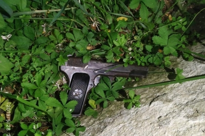 Sherr me armë mes krushqëve, dy në pranga, 4 në kërkim