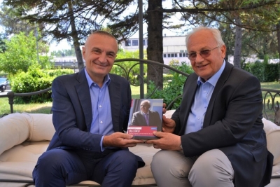 Meta takon mjekun Kalo: Propaganda dhe hetuesia, mbajtën në këmbë komunizmin