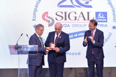 20 vjet SIGAL UNIQA, Avni Ponari dekorohet me “Grand Decoration of Honour” nga Presidenti i Austrisë