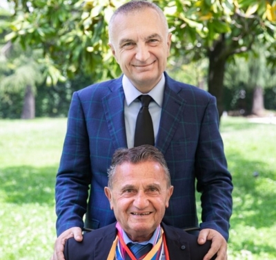 Presidenti Meta: Kur ulet një kampion, ne çohemi në këmbë!