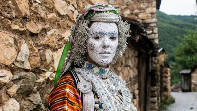 Art dhe histori, tradita 200-vjeçare e makijazhit të nuseve në Kosovë që po i reziston kohës