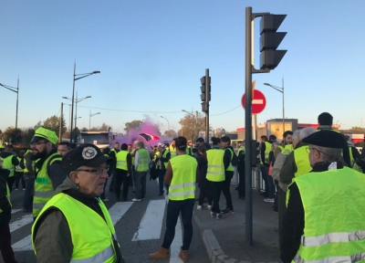 Rritja e çmimit të karburantit me pak centë, protestuesit paralizojnë Francën