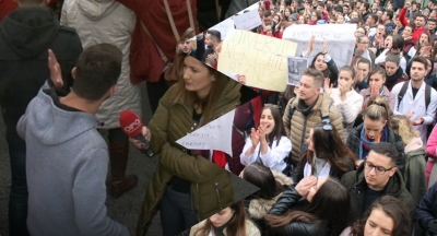 “Të rinjtë e FRESH duan të na përçajnë”, studentët: I kemi identifikuar (VIDEO)