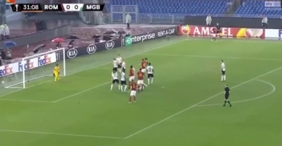 (VIDEO)/EUROPA LEAGUE: Talenti italian gjen golin me kokë, Roma në avantazh