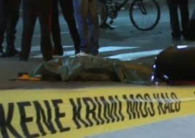 E vranë në derë të shtëpisë, zbulohet e kaluara e shkodranit