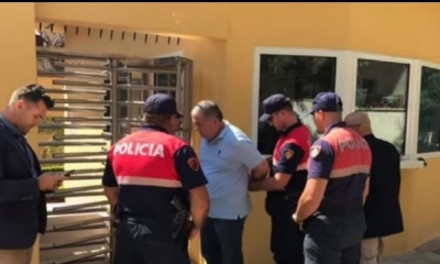 Fitoi lotarinë amerikane, por mashtroi me diplomën, arrestohet sa doli nga ambasada e SHBA-ve