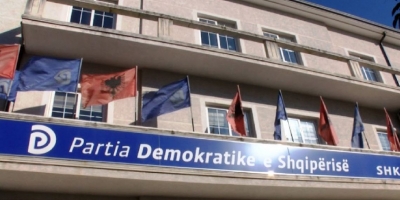 Zgjidhen kandidatët për kryetarë të degëve të Partisë Demokratike në 3 qytete