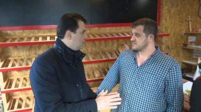 Tregtarët në Gjirokastër i ankohen Bashës: Njerëzit marrin bukë pa lek