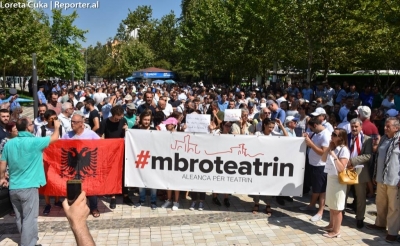 Lirohen organizatorët e protestës për Teatrin, Goxhaj: Ishte e ligjshme, u legalizua nga policia