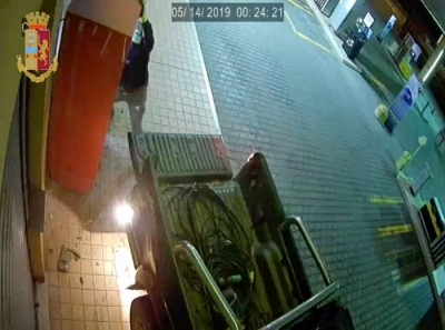 Dhjetëra vjedhje makinash, dy shqiptarë në pranga