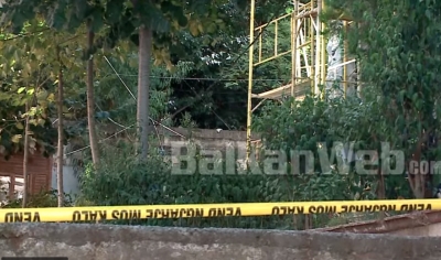 Punëtori i plagosur: Mbeta i varur nga bluza kur u shemb skela, pastaj …