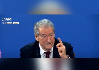 Berisha: Guvernatorja Kim ndërhyn në proceset gjyqësore! Thirri gazetarët për të censuruar 'Foltoret'