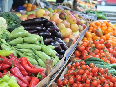 Çmenduri, çmimet e frutave e perimeve në Shqipëri shkojnë në stratosferë