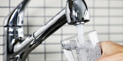 Rritet çmimi i ujit – 4 ujësjellësa aplikojnë për ndryshim tarifash, ERRU nis procedurat