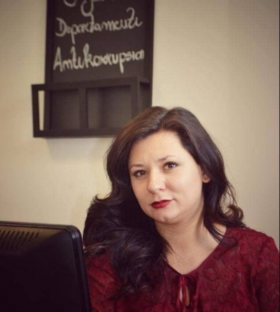 &quot;Ejani ne protestën e Opozitës&quot;/ Marinela Ziu: Ja 10 aferat korruptive të Ramës dhe Rilindjes