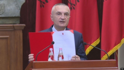 Përplasja në Shqipëri, Zëri Amerikës: Meta dekretoi datën e re të zgjedhjeve, PS vazhdon…