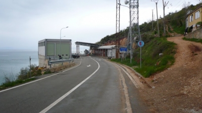 Një rast i dyshuar me COVID 19, vetëkarantinohen punonjësit dhe stafi mjekësor në doganën e Tushemishtit