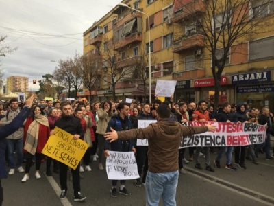 Protesta/ Studentët ultimatum qeverisë: Të martën nisim grevën e urisë!