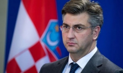 Kryeministri i Kroacise: Vuçiqi po e tepron