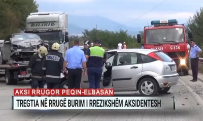 Aksi rrugor Peqin-Elbasan, tregtia në rrugë burim i rrezikshëm aksidentesh