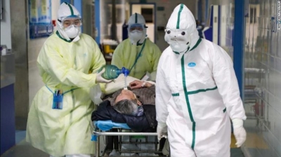 Kina në krizë për mjekë, 1700 të infektuar nga koronavirusi gjatë trajtimit të pacientëve