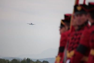 Mbërrin sot në Rinas me avion ushtarak, trupi i pajetë i Major Klodian Tanushit