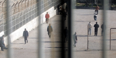 Zbulohet shifra sesa shqiptarë janë në burg jashtë vendit